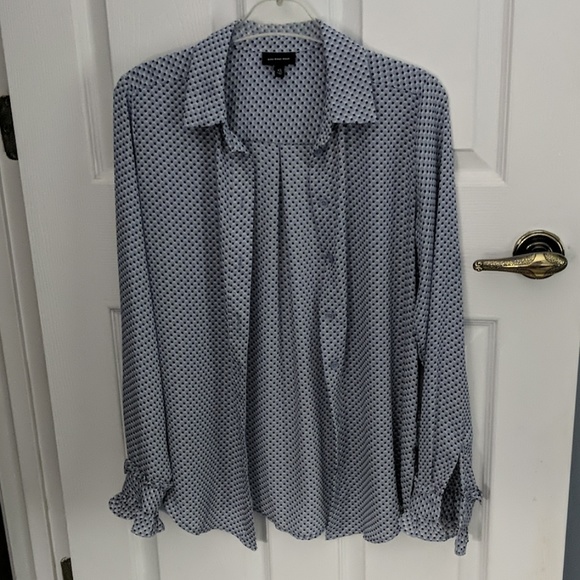 Top - Picture 1 of 1